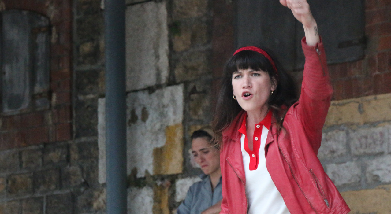 Ouvrières, Dans les murs de la mémoire – CTEAC Les voix de la terre